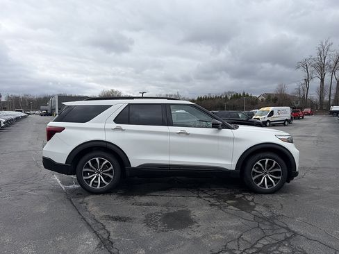 Used 2020 Ford Explorer ST AWD/4WD image 9