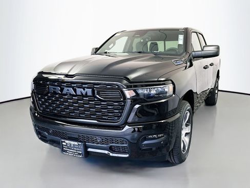 New 2026 RAM 1500 Express AWD/4WD image 3