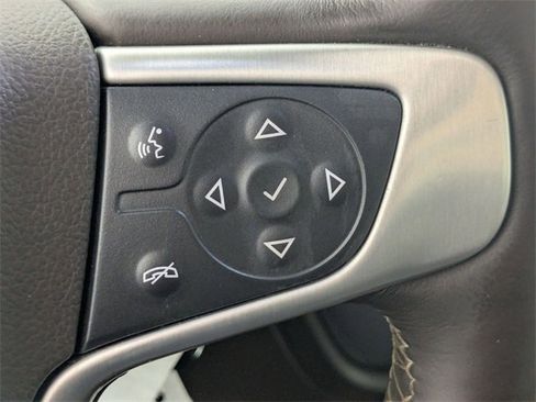 Used 2017 GMC Sierra 2500 SLT w/ Driver Alert Package image 17