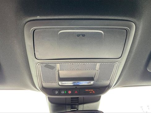 Used 2024 GMC Acadia Elevation image 23