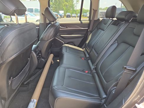 Used 2023 Jeep Grand Cherokee 4WD 4xe image 20