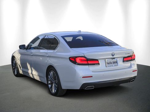 Certified 2023 BMW 530e w/ Convenience Package image 4