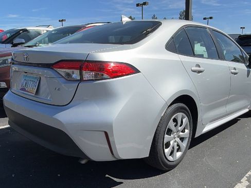 Used 2024 Toyota Corolla LE FWD image 2