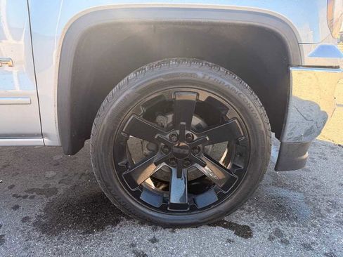 Used 2019 GMC Sierra 1500 SLE w/ SLE Value Package image 27