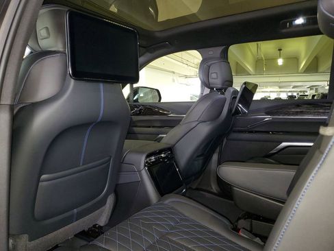 New 2026 Cadillac Escalade IQL Luxury image 11