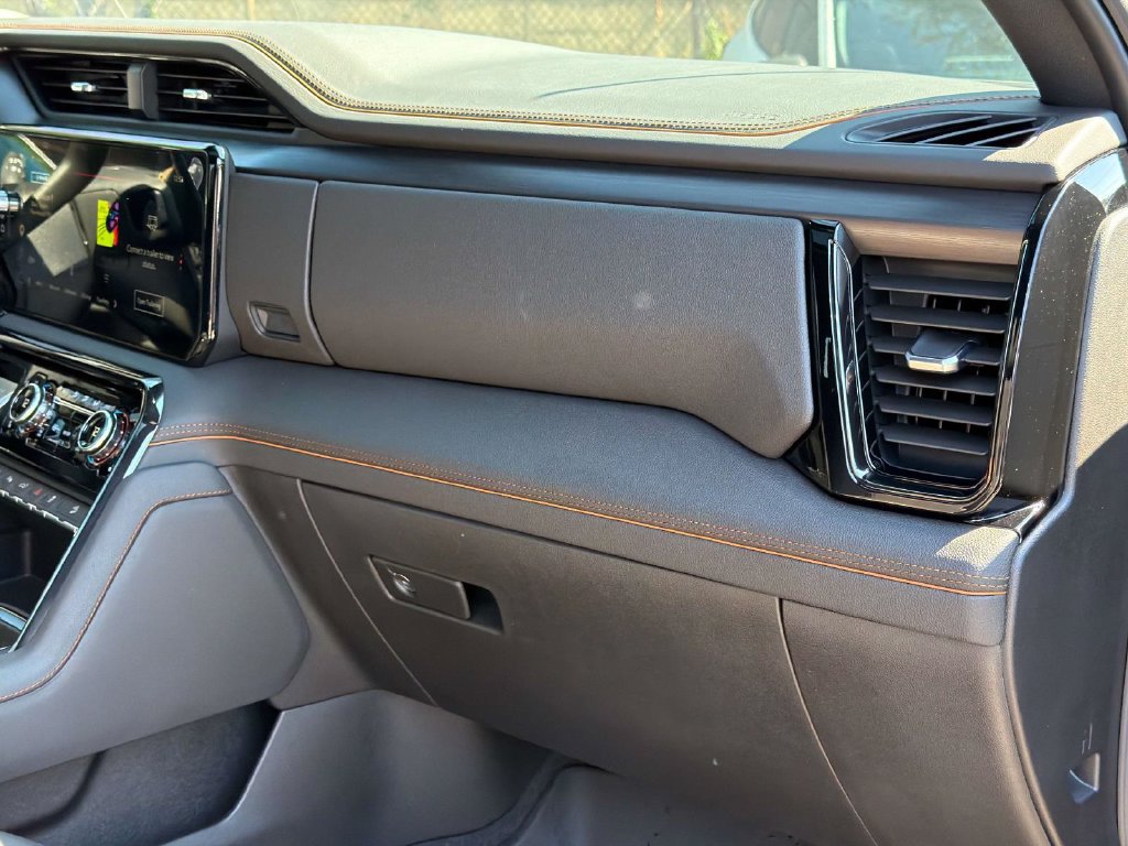 Used 2024 GMC Sierra 2500 AT4 w/ AT4 Premium Plus Package AWD/4WD image 30