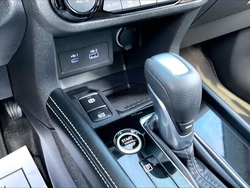 Used 2024 Nissan Kicks SR w/ SR Premium Package FWD image 29