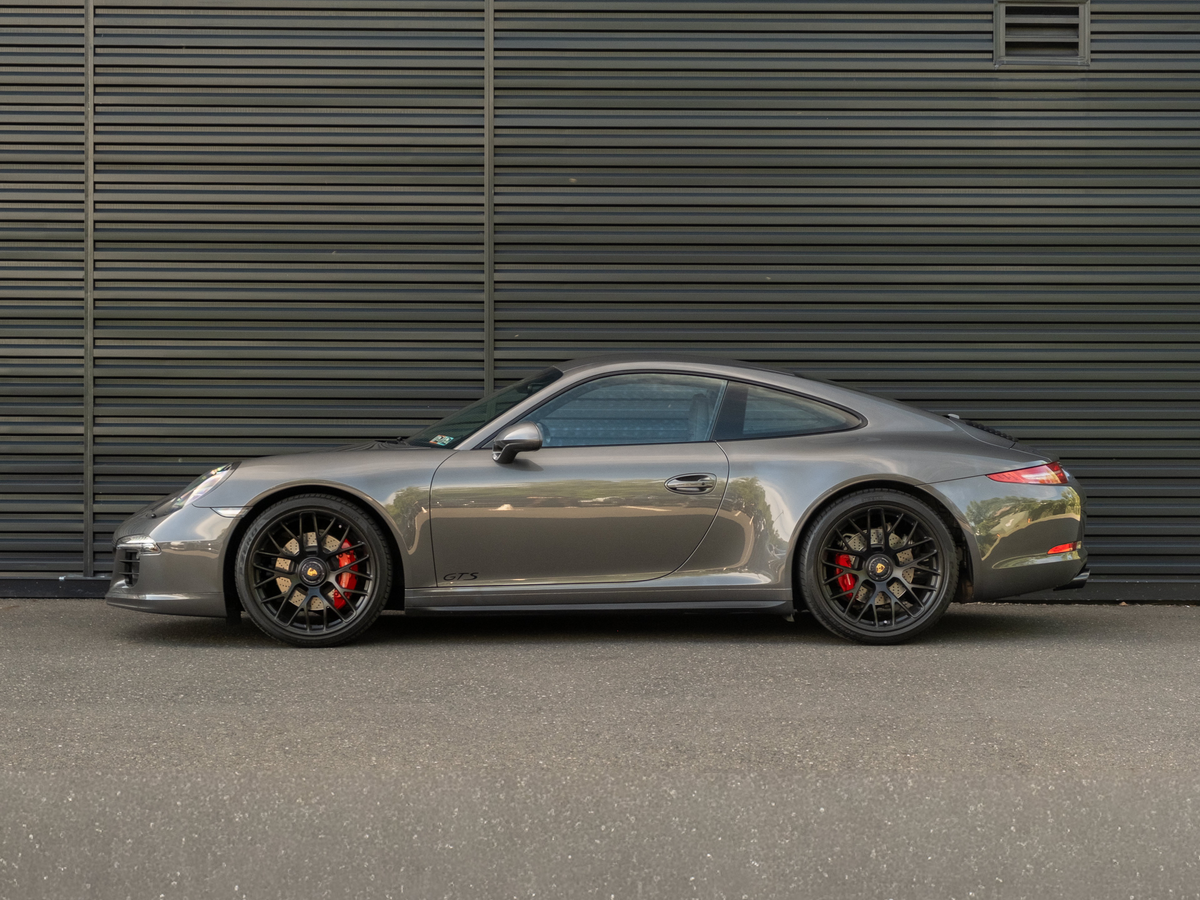 Certified 2016 Porsche 911 Carrera GTS RWD image 2