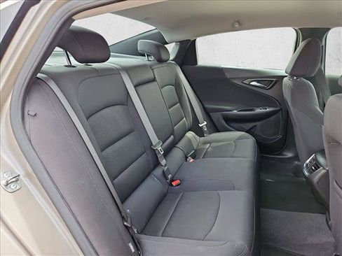 Used 2025 Chevrolet Malibu LT FWD image 19