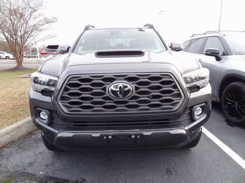 Used 2021 Toyota Tacoma TRD Sport image 2