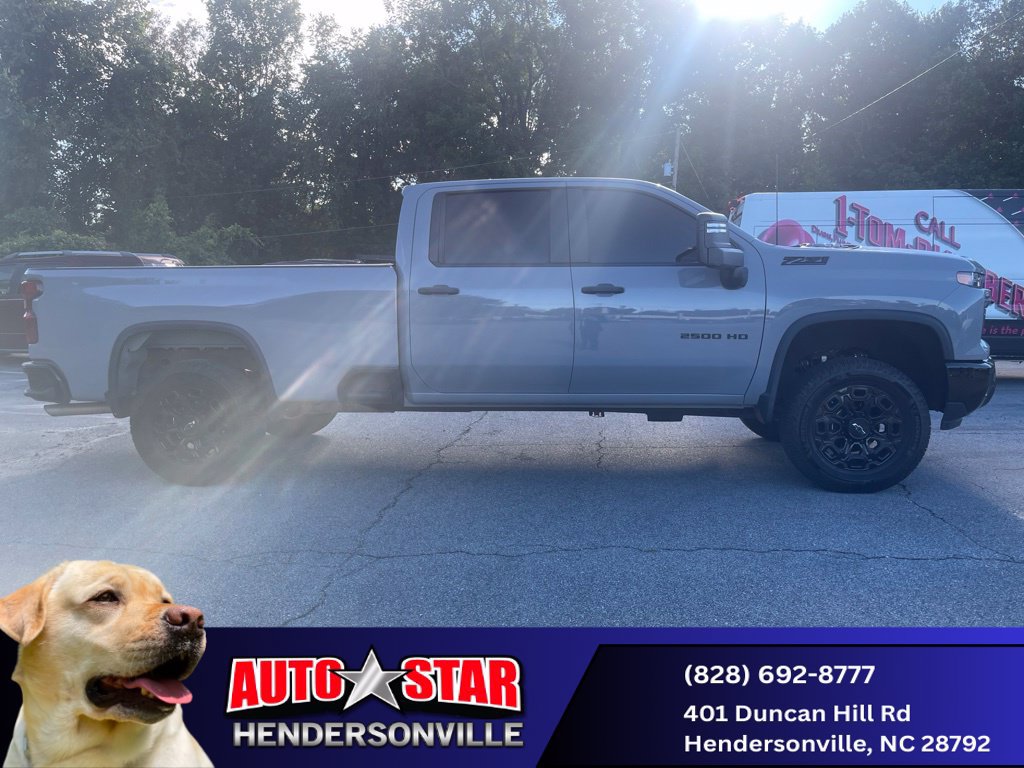 Used 2024 Chevrolet Silverado 2500 Custom w/ Custom Convenience Package AWD/4WD image 2