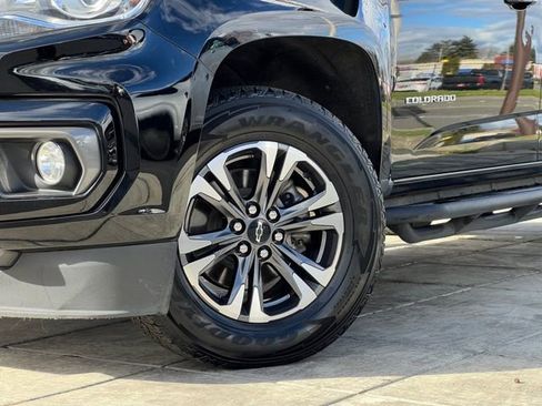 Used 2021 Chevrolet Colorado Z71 image 2