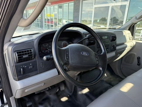 Used 2006 Ford F350 XL image 26