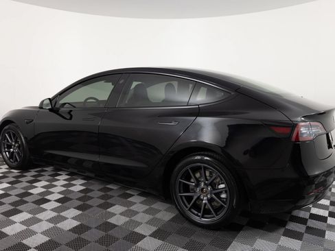 Used 2023 Tesla Model 3 Standard Range RWD image 4