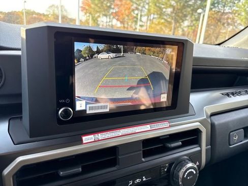 New 2025 Toyota Tacoma TRD Off-Road image 18