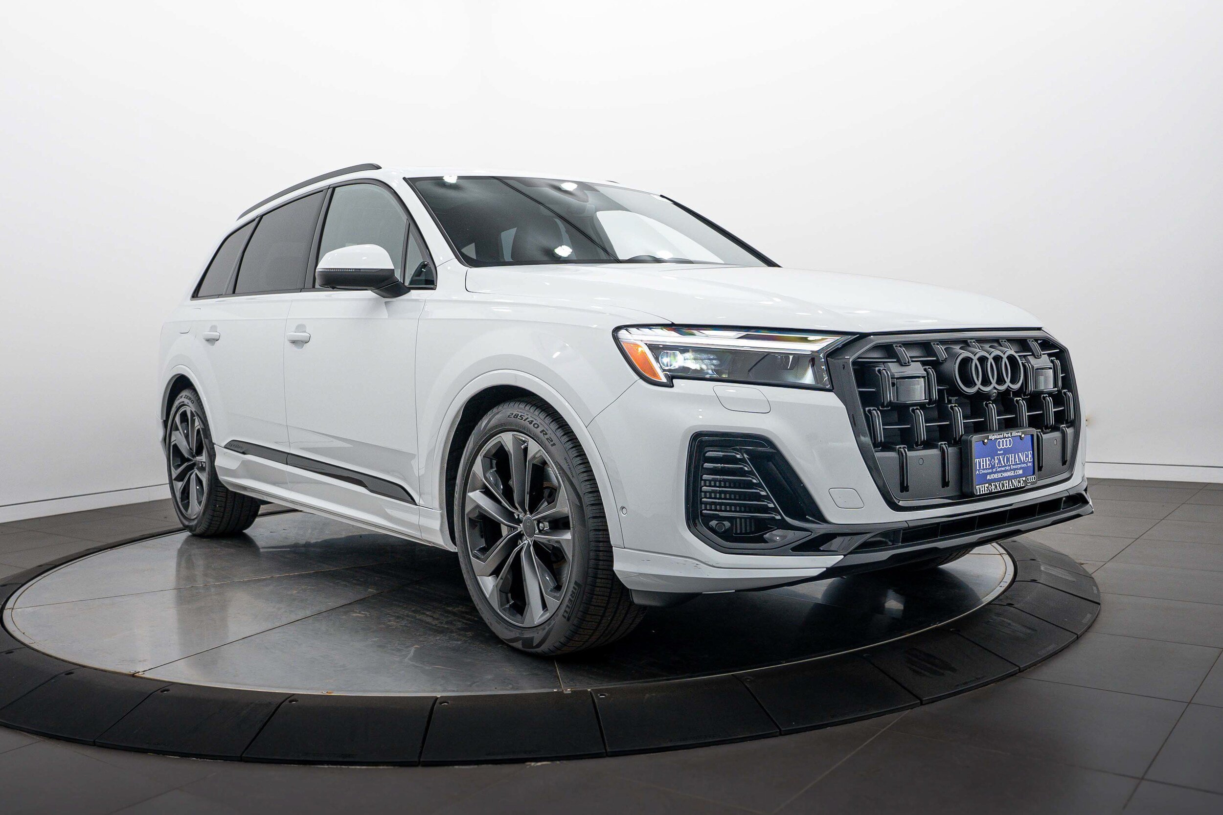 Used 2026 Audi Q7 3.0T Premium Plus w/ Premium Plus Package AWD/4WD image 2