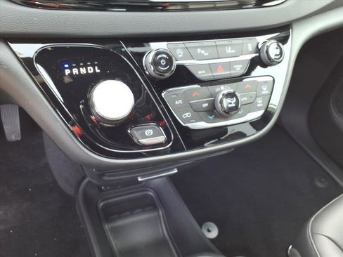 New 2026 Chrysler Voyager LX image 15