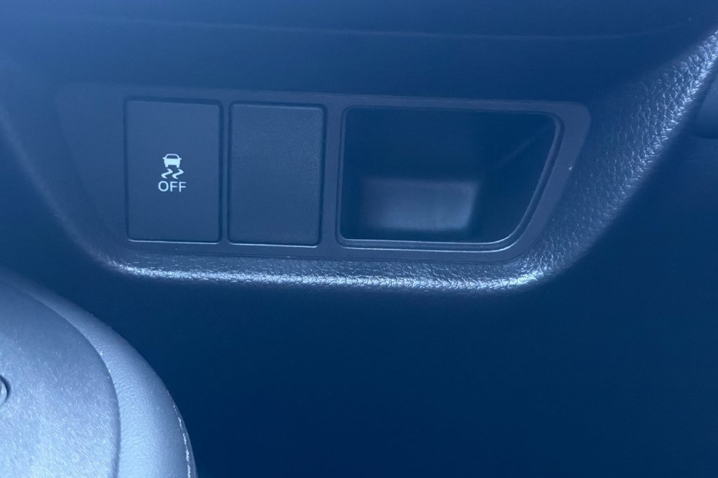 Certified 2026 Honda HR-V LX image 32