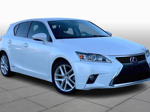 Used 2016 Lexus CT 200h image 2
