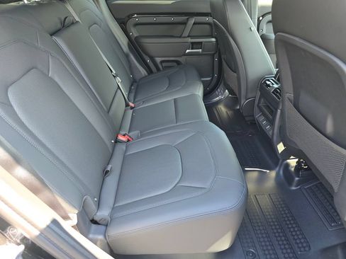 New 2026 Land Rover Defender 110 X-Dynamic SE AWD/4WD image 13