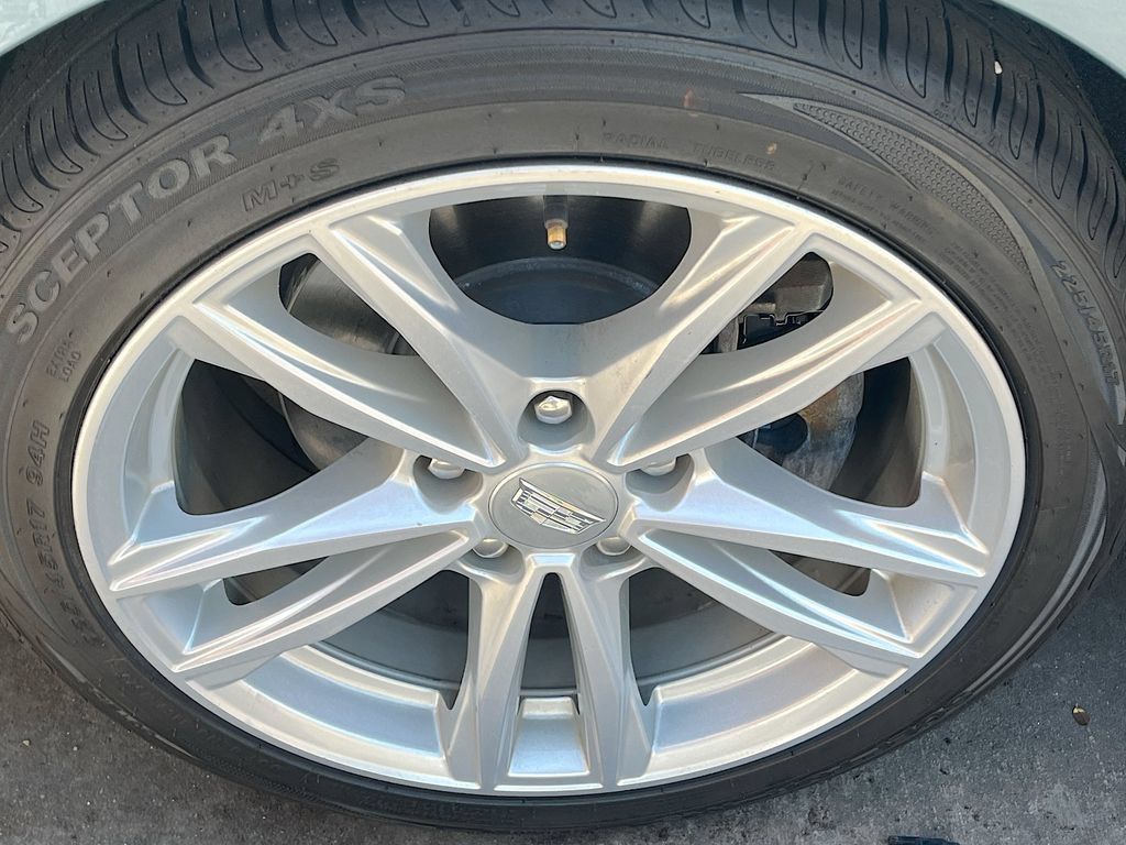 Used 2023 Cadillac CT4 Luxury RWD image 28