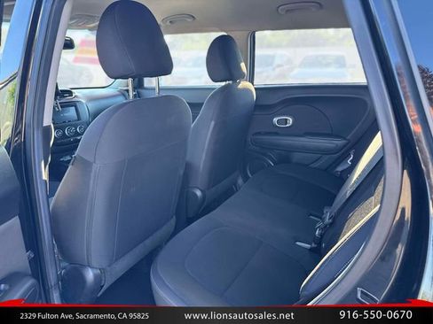 Used 2016 Kia Soul FWD image 13