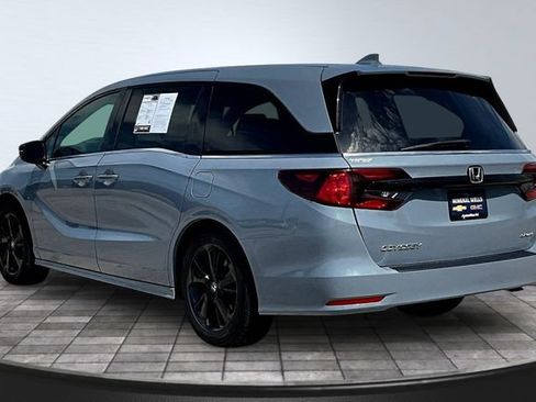 Used 2024 Honda Odyssey Sport image 4