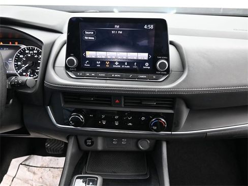 Used 2024 Nissan Rogue S image 14