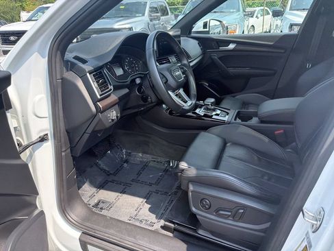 Used 2023 Audi Q5 2.0T Premium w/ Convenience Package AWD/4WD image 11