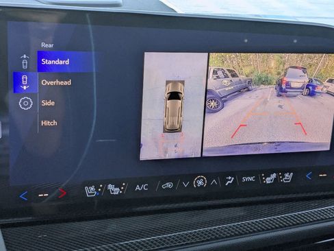 New 2026 Chevrolet Traverse High Country image 21