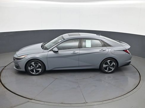 Certified 2021 Hyundai Elantra Limited FWD image 21