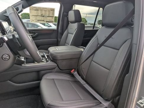 New 2026 GMC Yukon Denali w/ Sun & Power Step Package AWD/4WD image 18