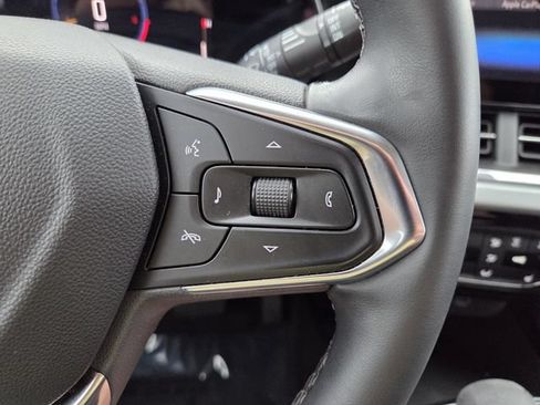 Used 2025 Chevrolet Trax LT w/ Driver Confidence Package FWD image 30