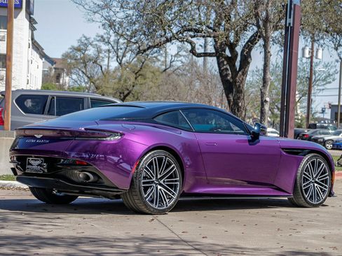 Used 2024 Aston Martin DB12 Coupe image 15