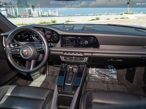 Used 2022 Porsche 911 Carrera RWD image 10