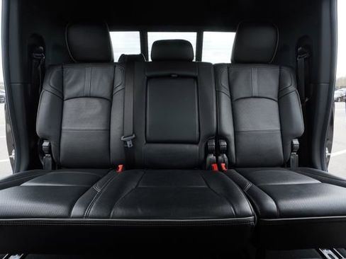 Used 2024 RAM 2500 Limited image 33