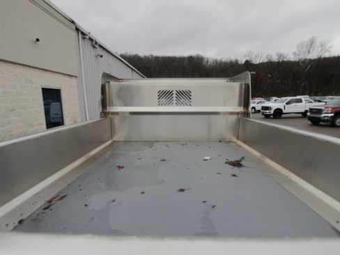 Used 2024 Ford F550 4x4 Regular Cab Super Duty image 8