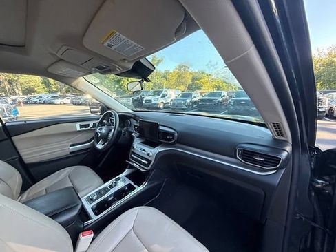 Certified 2023 Ford Explorer XLT w/ Equipment Group 202A AWD/4WD image 11