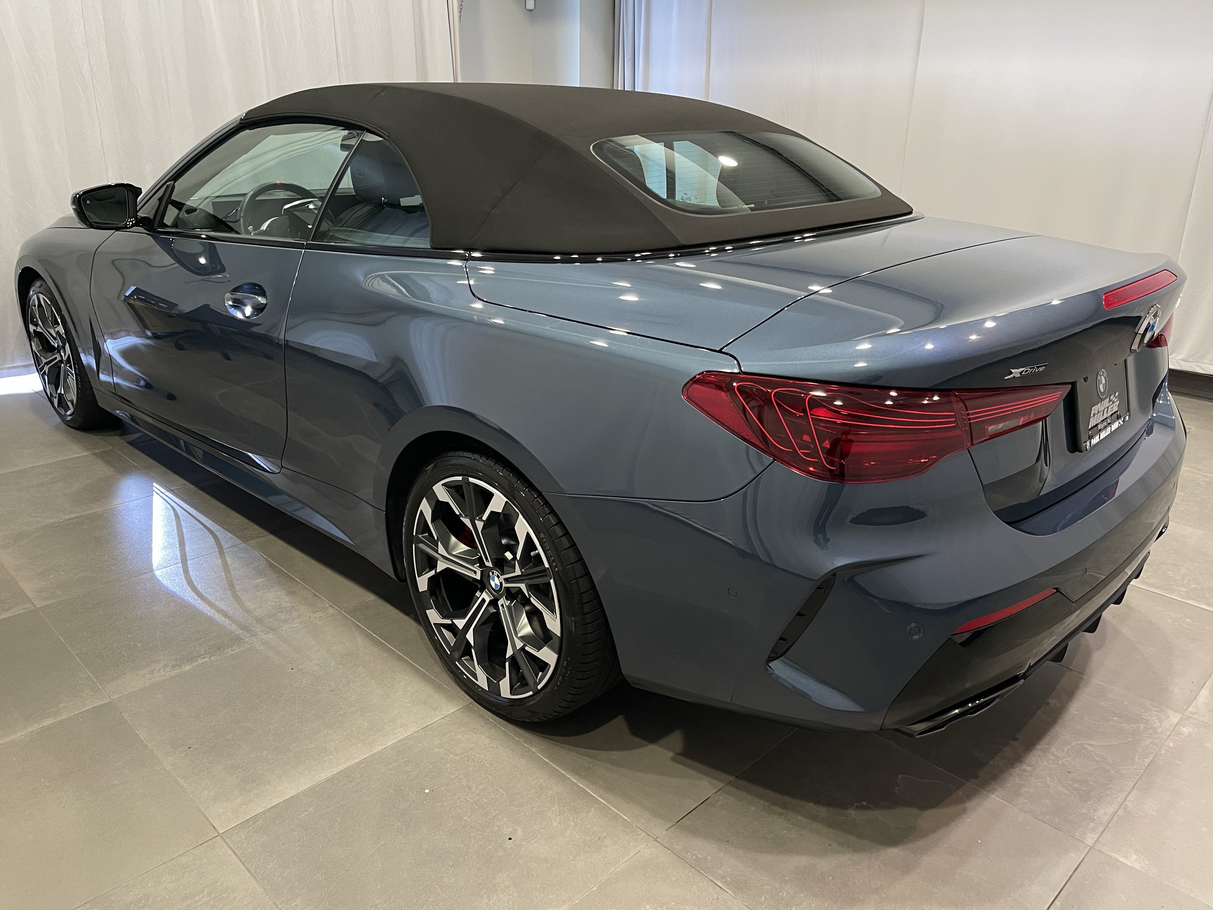 Used 2026 BMW 440i xDrive Convertible w/ Premium Package AWD/4WD image 4
