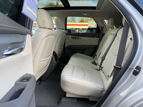 Used 2019 Cadillac XT5 Luxury image 39