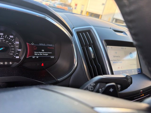 Used 2019 Ford Edge Titanium w/ Cold Weather Package AWD/4WD image 26
