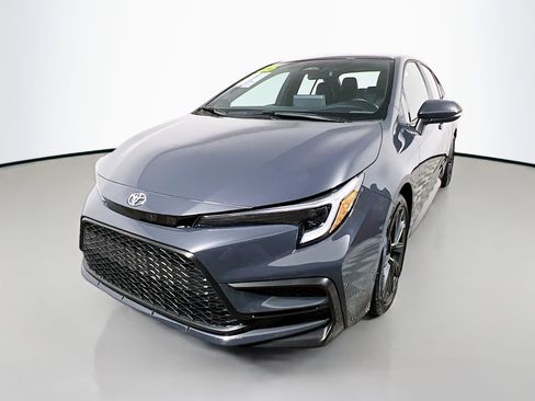 Used 2025 Toyota Corolla XSE image 10