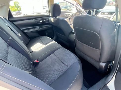 Used 2016 Nissan Altima 2.5 S w/ Power Driver Seat Package FWD image 9