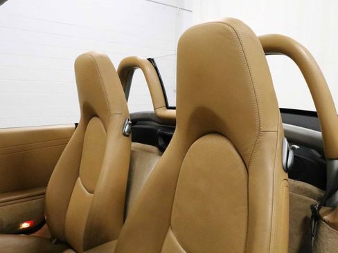 Used 2006 Porsche Boxster RWD image 18