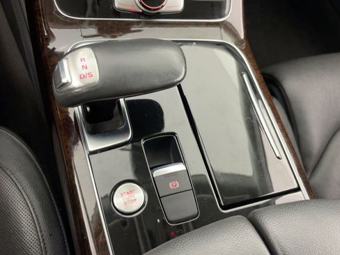 Used 2012 Audi A8 L 4.2 image 18