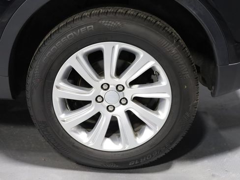 Used 2017 Land Rover Discovery Sport SE AWD/4WD image 34