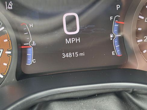 Used 2025 Jeep Compass Trailhawk AWD/4WD image 39