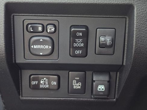 Used 2015 Toyota Tundra 1794 Edition AWD/4WD image 27