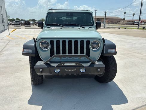 Used 2024 Jeep Wrangler Sport AWD/4WD image 8