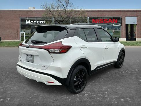 Certified 2023 Nissan Kicks SR w/ SR Premium Package FWD image 4